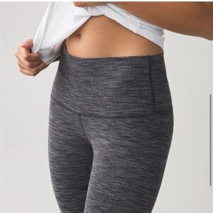 Lululemon Wunder Under Leggings Size 4